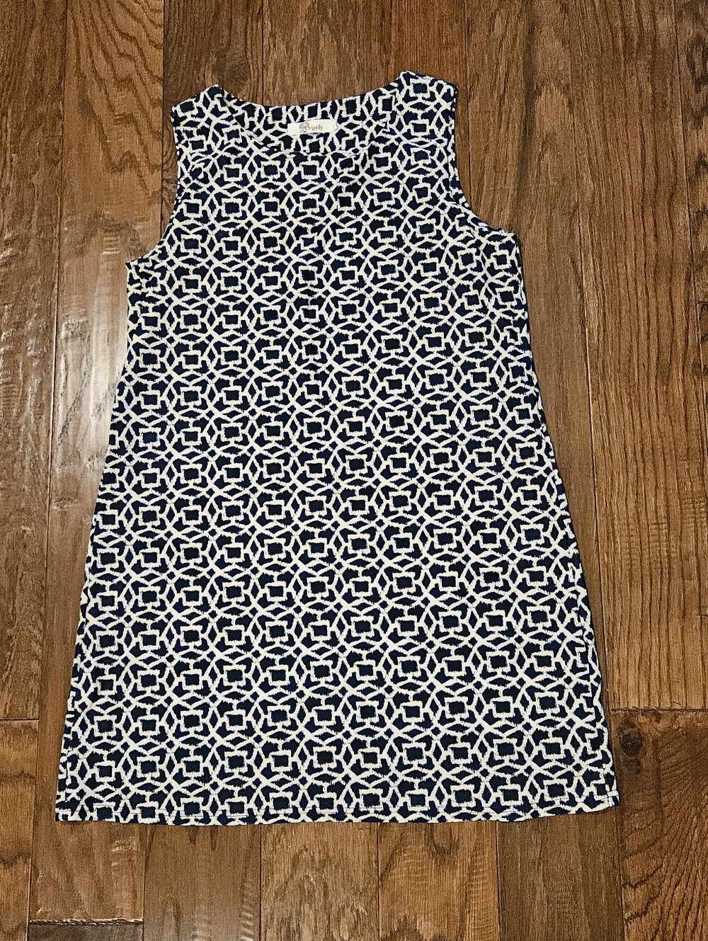 Aryeh Classic Navy & White Geometric Shift Dress - Size Large